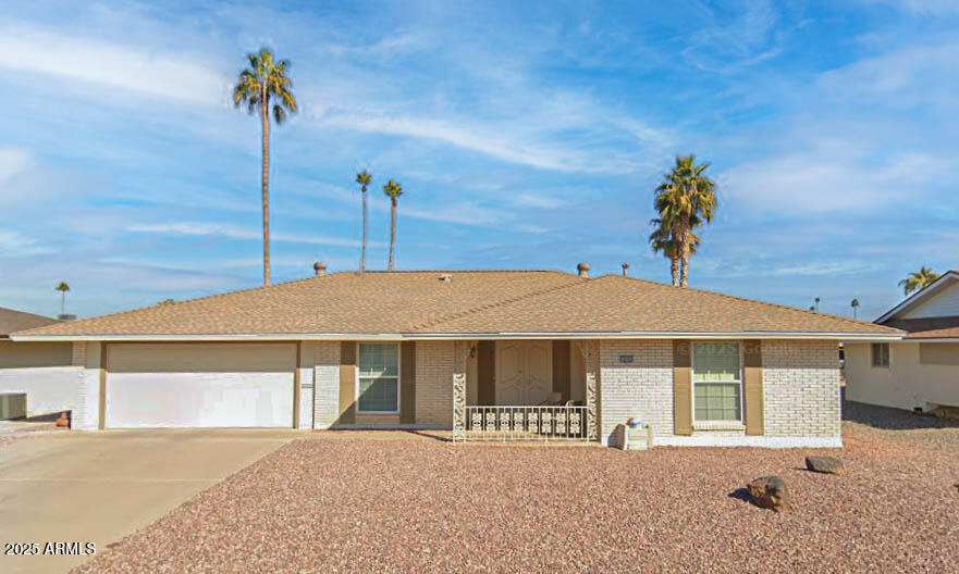 10943 W Tropicana Cir in Sun City, AZ - Building Photo