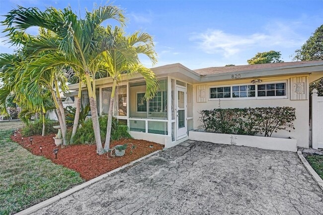 820 SE 4th Ave in Delray Beach, FL - Building Photo - Building Photo