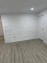 7905 Orleans St in Miramar, FL - Building Photo - Building Photo