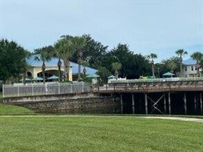 609 Elmhurst Ct in Kissimmee, FL - Building Photo - Building Photo