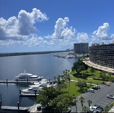 1208 Marine Way in North Palm Beach, FL - Building Photo - Building Photo