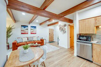 335 SE Gladstone St, Unit D - Boho Retreat in Pullman, WA - Building Photo - Building Photo