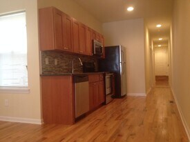 415 N 41st St in Philadelphia, PA - Building Photo