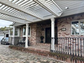 167 Springdale Way in Emerald Hills, CA - Building Photo