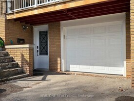 104 Mentor Blvd in Toronto, ON - Building Photo