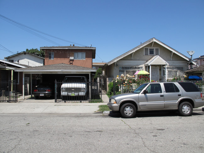 6511-6515 Cottage St in Huntington Park, CA - Building Photo - Building Photo