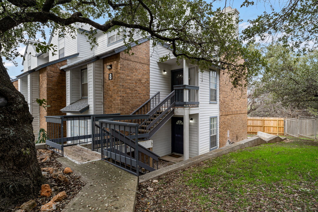 11311 Sir Winston St in San Antonio, TX - Building Photo