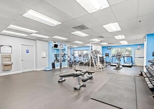 1211 S Eads St, Unit APT 1009 in Arlington, VA - Building Photo - Building Photo