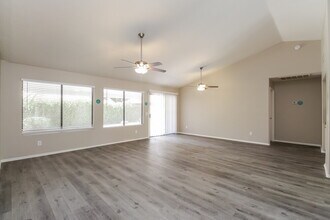 1431 E Hearne Way in Gilbert, AZ - Building Photo - Building Photo