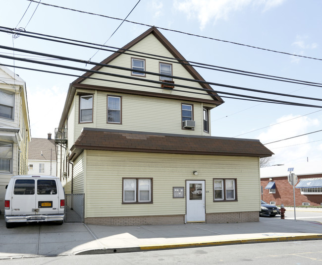 614 2nd Ave in Elizabeth, NJ - Building Photo - Building Photo