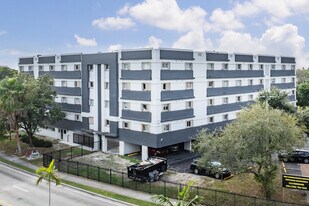 Garden View Condominiums in Cutler Bay, FL - Building Photo