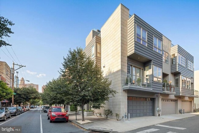 property at 707 S 15th St