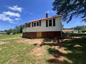 243 Boomer Comm Center Rd in Moravian Falls, NC - Building Photo - Building Photo
