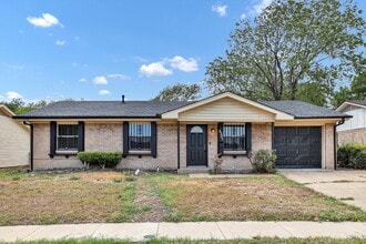6321 Hidden Trail Dr in Dallas, TX - Building Photo - Building Photo