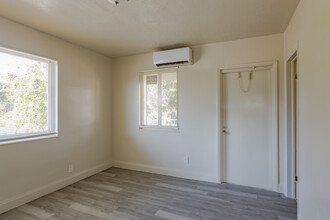 Riverland Court Apartments in Fort Lauderdale, FL - Foto de edificio - Interior Photo