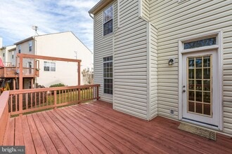6892 Kerrywood Cir in Centreville, VA - Building Photo - Building Photo