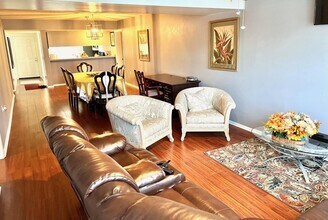 3500 Whitehall Dr in West Palm Beach, FL - Building Photo - Building Photo