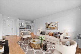 30-80 21st St-Unit -6C in Queens, NY - Building Photo - Building Photo