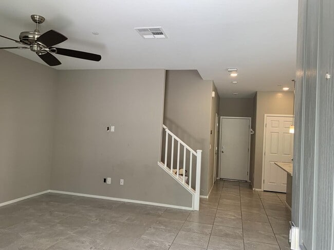 8521 Insignia Ave in Las Vegas, NV - Building Photo - Building Photo