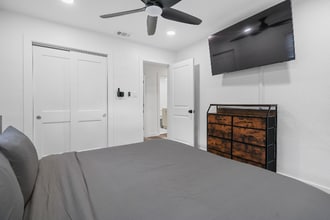 4303 W Woodlawn Ave in Tampa, FL - Building Photo - Building Photo