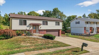 5698 Madlar Ln in Florissant, MO - Building Photo - Building Photo