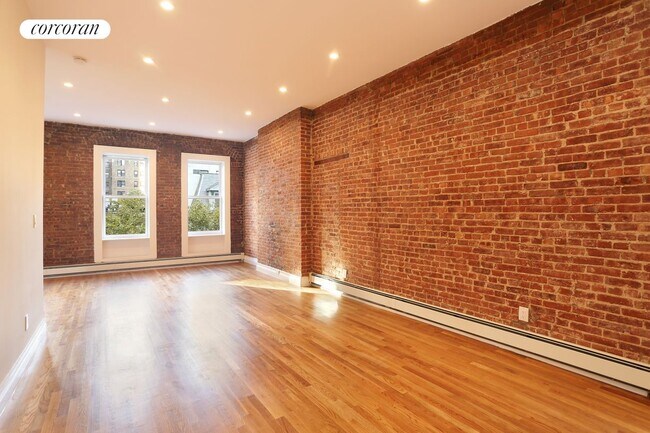 property at 116 E 91st St