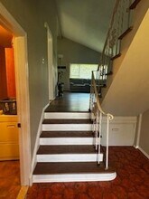17 Shelley Dr in Massapequa, NY - Foto de edificio - Building Photo