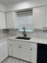 4307 NW Ridgecrest Dr in Lawton, OK - Building Photo - Building Photo