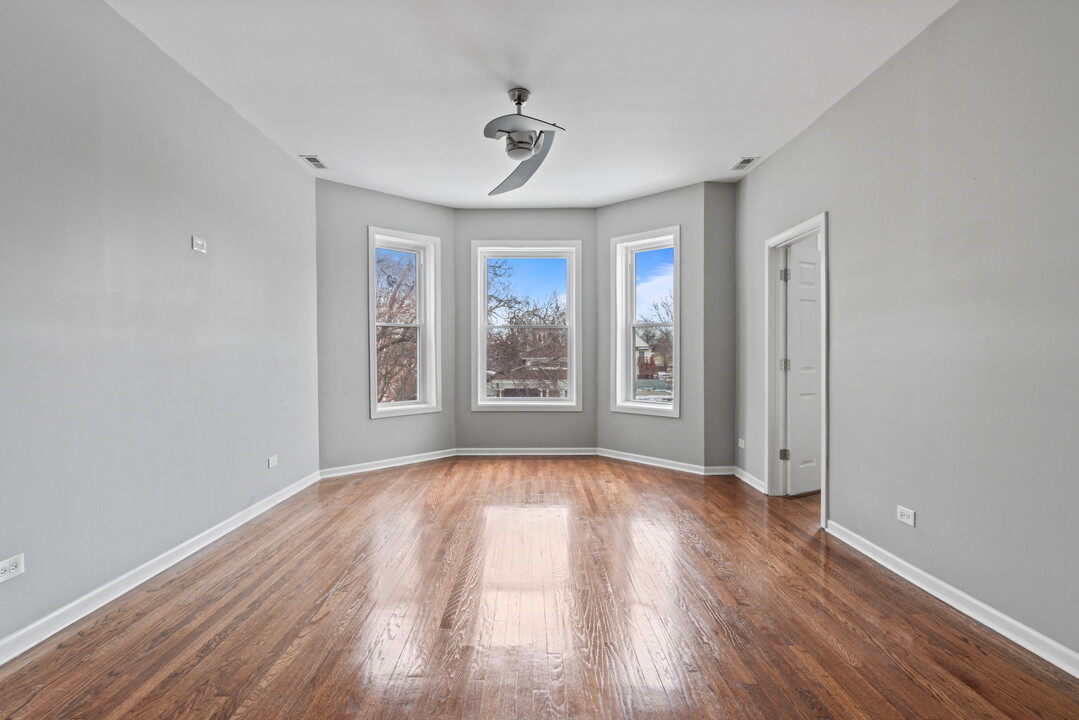 7028 S Peoria St, Unit 2 in Chicago, IL - Building Photo