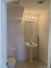 8882 W Flagler St-Unit -205 in Miami, FL - Building Photo - Building Photo