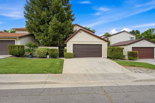 property at 850 Tanglewood Dr