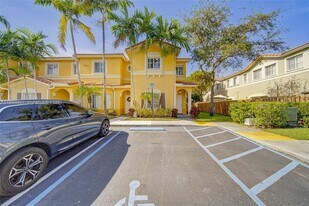 8432 NW 107 Ct in Doral, FL - Building Photo