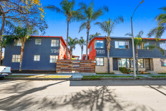 728-734 Cerritos Ave in Long Beach, CA - Building Photo - Building Photo