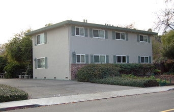 1380 Warburton Avenue in Santa Clara, CA - Building Photo - Building Photo