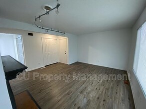 922 Kara Dr in Champaign, IL - Building Photo - Building Photo