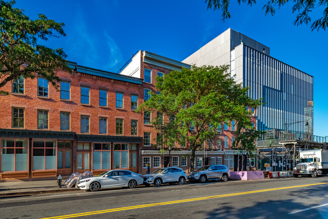 92 Atlantic Ave in Brooklyn, NY - Foto de edificio - Building Photo
