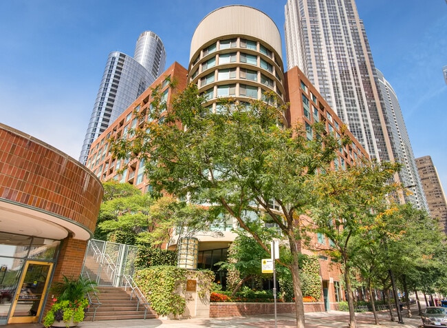 480 N McClurg Ct in Chicago, IL - Building Photo - Building Photo