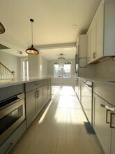 896 Chestnut St in Newton, MA - Building Photo - Building Photo