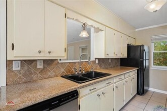 804 Joanie St in Longview, TX - Building Photo - Building Photo