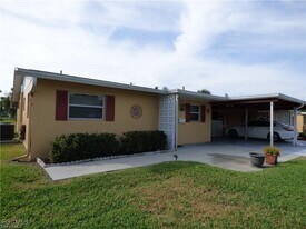 2200 Orchid Rd in Lehigh Acres, FL - Building Photo