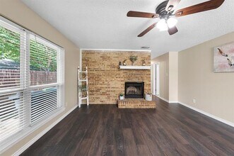 721 Oakwood Ln in Arlington, TX - Building Photo - Building Photo