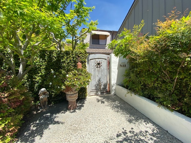 9688 Sycamore Ct in Carmel By The Sea, CA - Building Photo