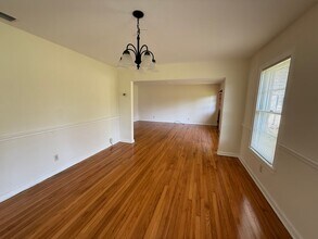 2140 Hill N Dale Dr North in Tallahassee, FL - Building Photo - Building Photo