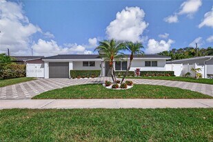 2161 NE 62nd Ct in Fort Lauderdale, FL - Building Photo