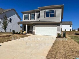 887 Ridgeway Ave in Columbiana, AL - Building Photo