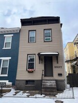 2827 Glendora Ave in Cincinnati, OH - Building Photo