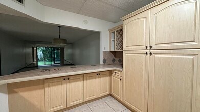 12268 Sag Harbor Ct-Unit -3 in Wellington, FL - Building Photo - Building Photo