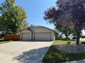 2322 E Mugo St in Boise, ID - Building Photo - Building Photo