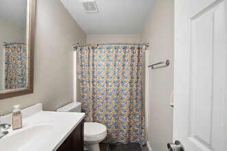 40 11th St in Shalimar, FL - Building Photo - Building Photo