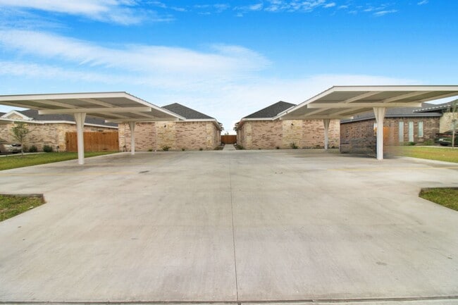 property at 2813 E Israel Ave